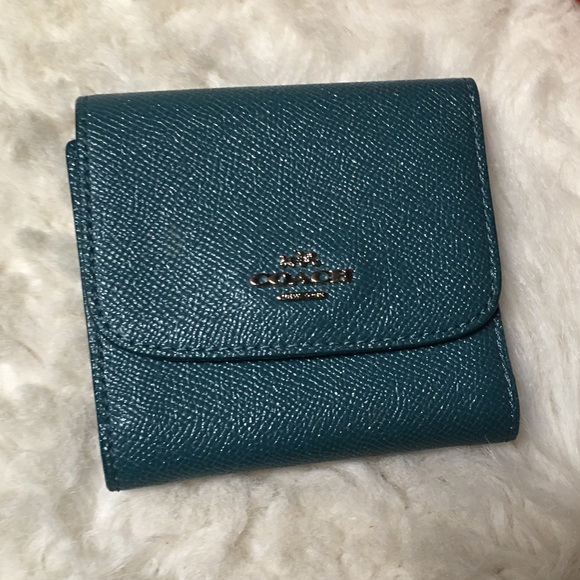 Like New! Coach Glitter Iridescent Bluish Green snap Compact Wallet - Picture 1 of 14